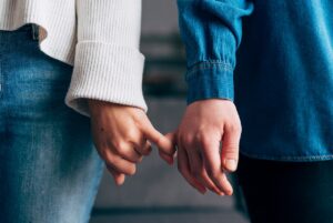 Tornare con l’ex: ha senso riprovarci dopo la fine di una relazione?